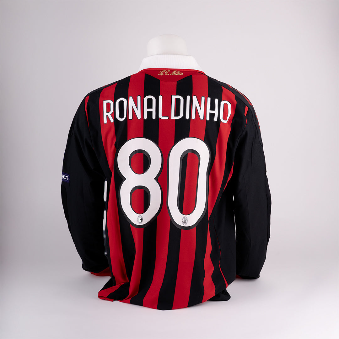 Ronaldinho – AC Milan 2009/2010 (indossato in partita – contro il Real Madrid)
