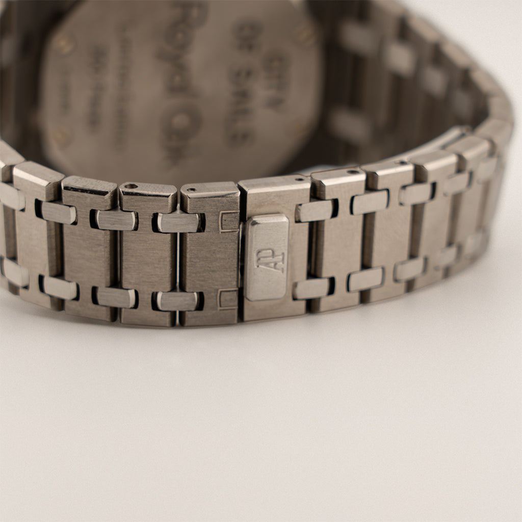 Audemars Piguet Royal Oak Chronograph "City of Sails – Be Happy"