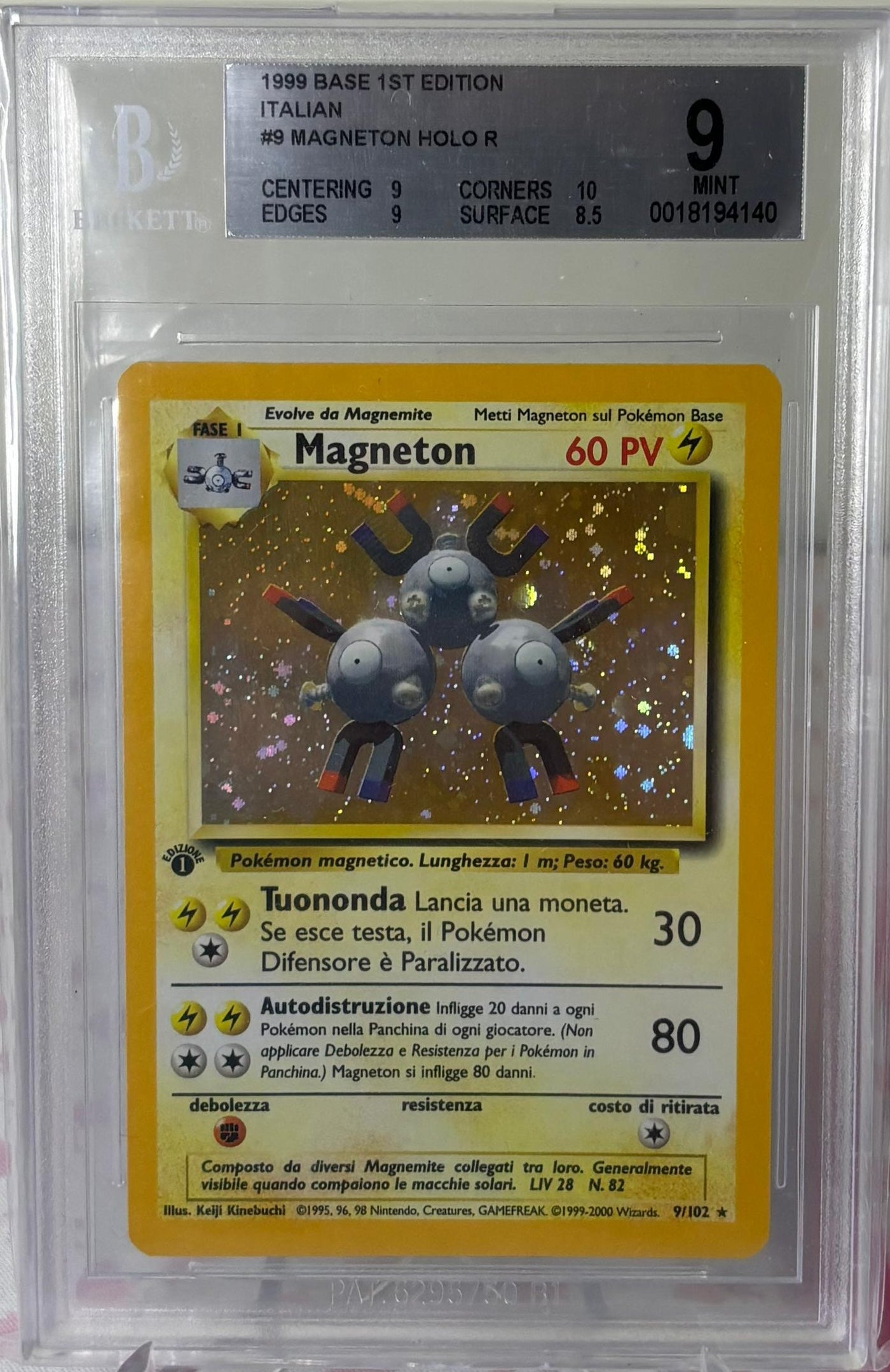 Pokémon Magneton Holo 9/102 — Set Base Italiano 1a Edizione (BGS 9)