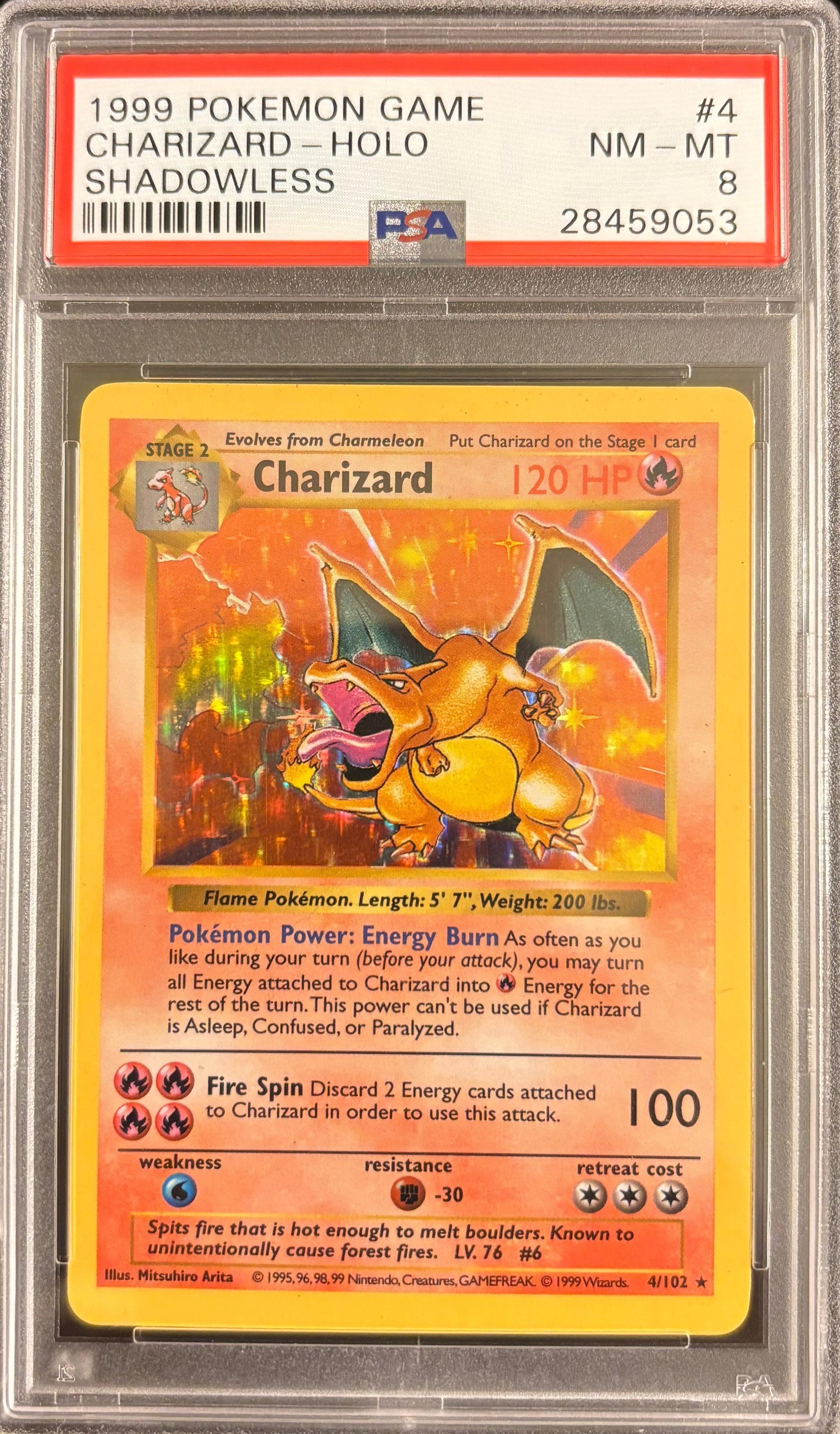 Pokémon Charizard Shadowless Holo Raro #4/102 (1999) — PSA 8