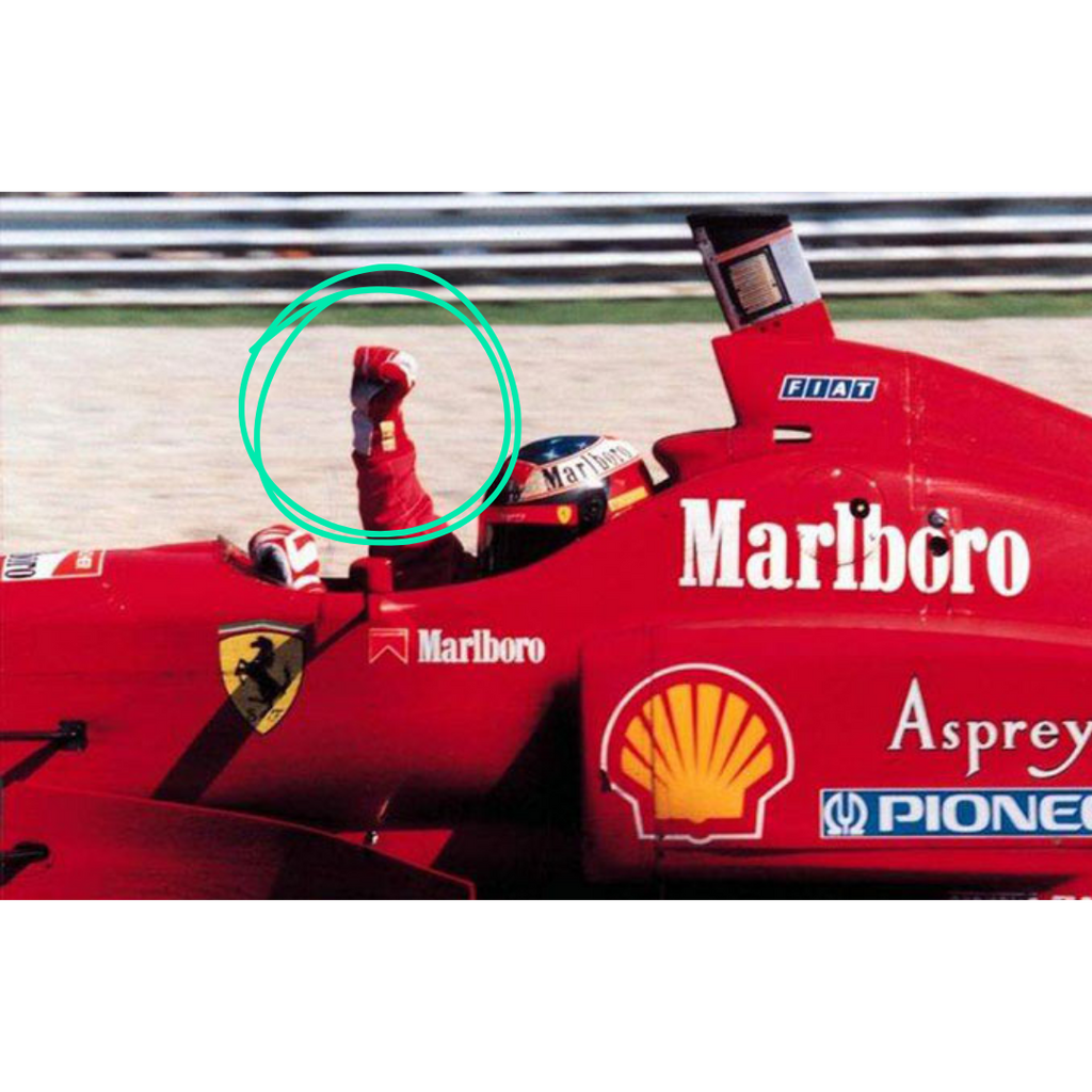 Guanti OMP indossati in gara firmati da Michael Schumacher (Ferrari, stagione 2000)