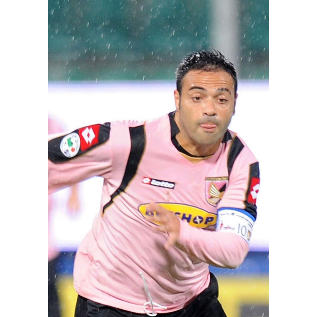 Fabrizio Miccoli Palermo Match-Worn No.10 Shirt with Captain’s Armband (2008/2009)